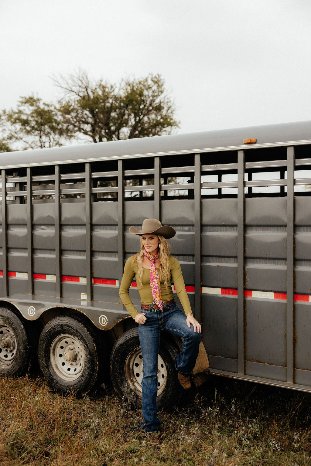 ARIAT: The Ella High Rise Slim Trouser