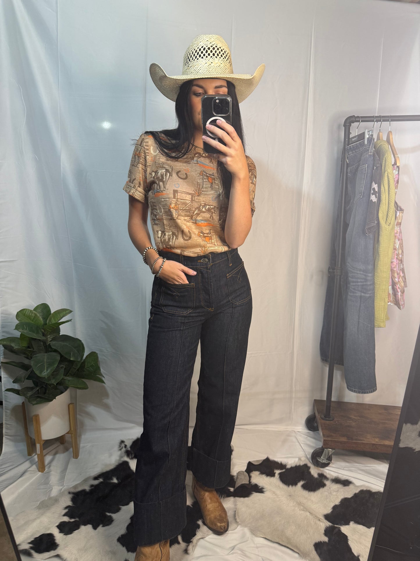 ARIAT: The Tomboy Wide Leg Jean in Dark Wash