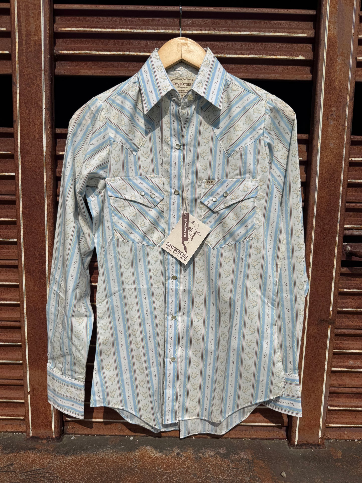 The Spur Blossom Pearl Snap in Blue