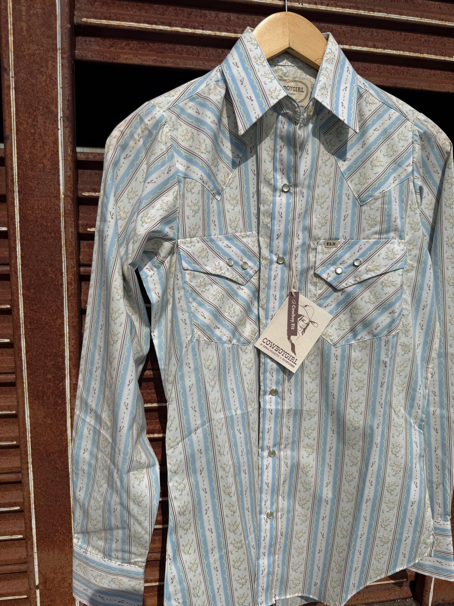 The Spur Blossom Pearl Snap in Blue