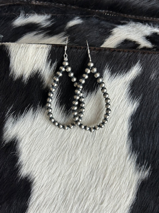 The Joni Navajo Pearl Earrings